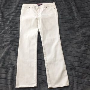 Vineyard Vines white jeans